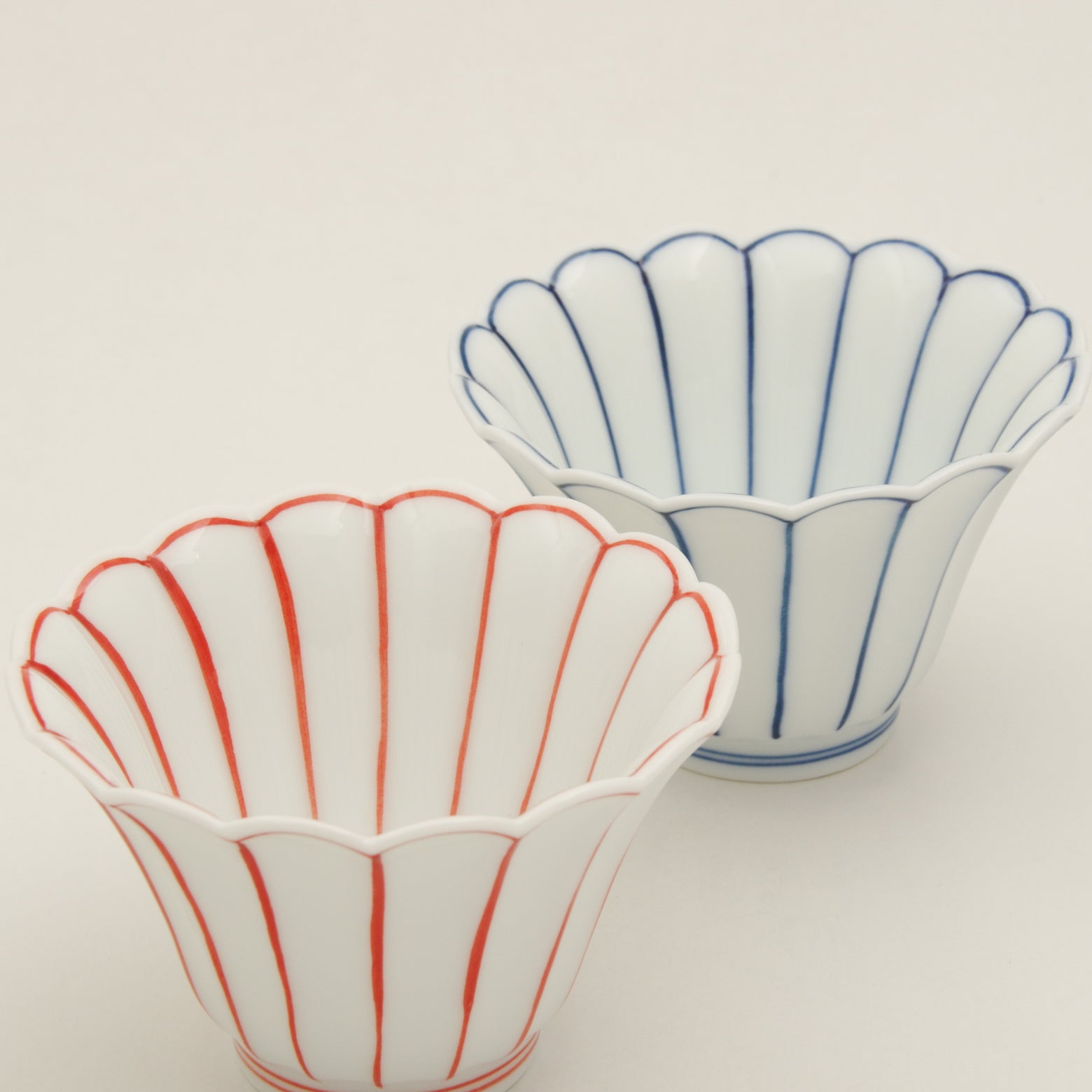 有田焼 薄渕 菊割小鉢(小/赤) 8.5cm Ojiyama Studio1156