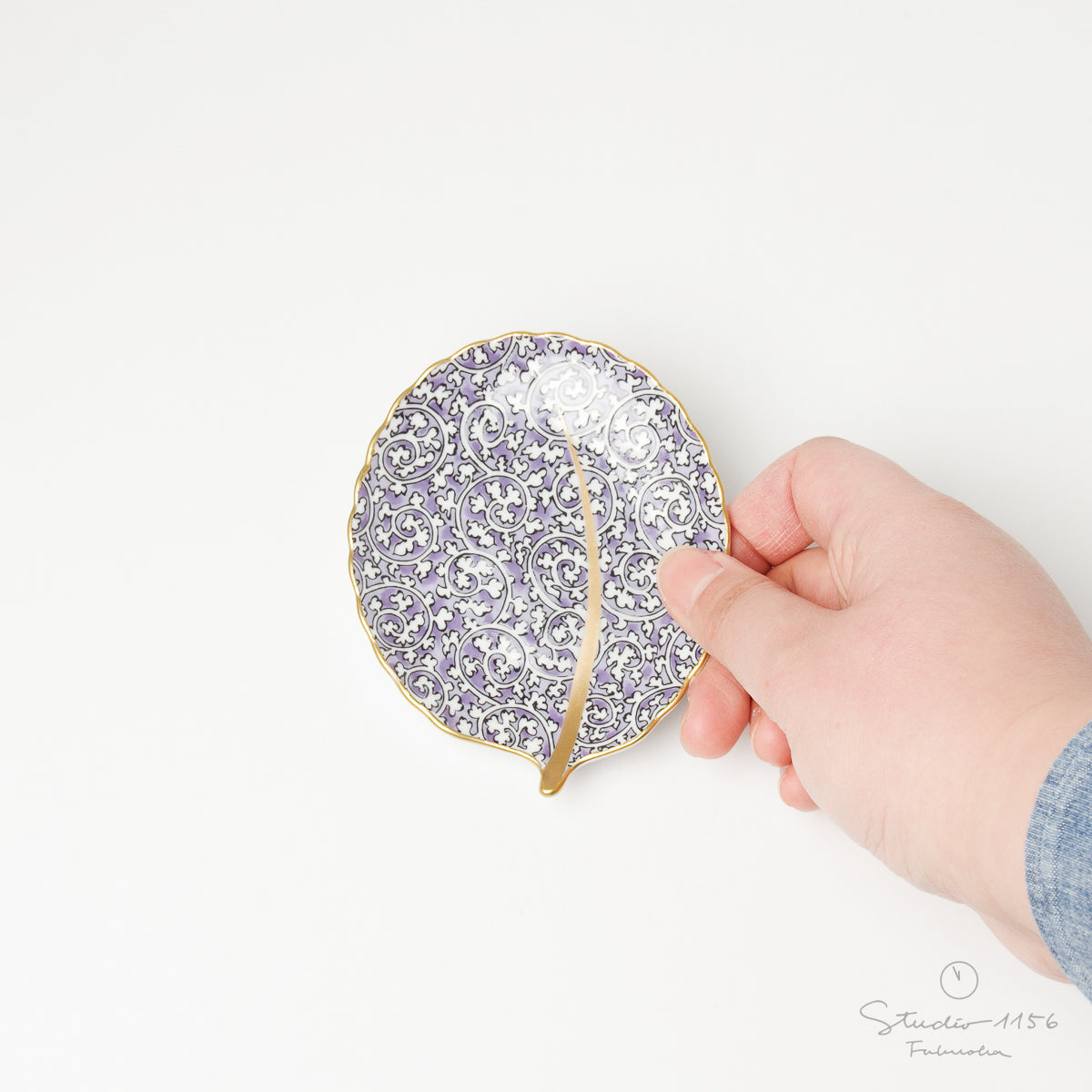 有田焼 蛸唐草 木の葉型銘々皿(小) 11cm ARITA PORCELAIN LAB Studio1156