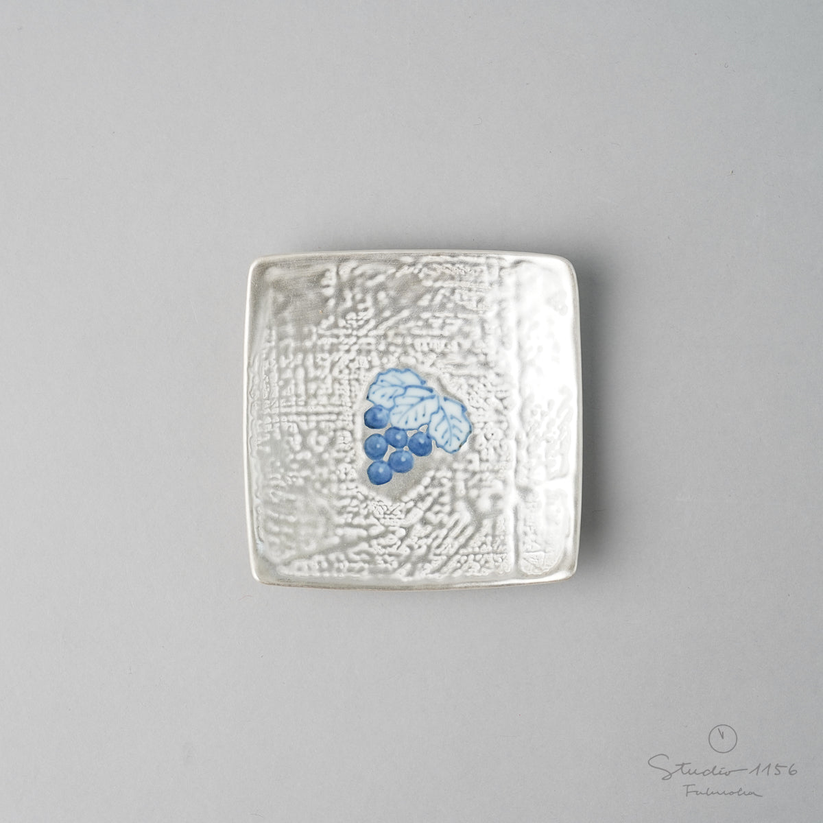 有田焼 銀彩染付 角小皿 9cm ブドウ Fukuju Studio1156