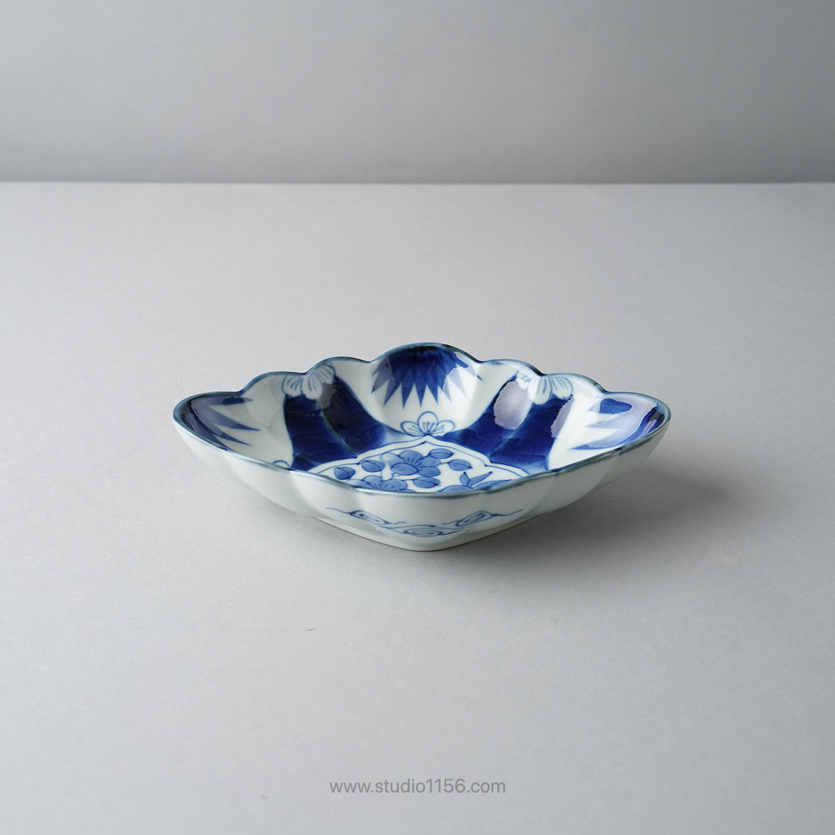 有田焼 染付 菊菱型向付 中鉢 18cm 古染 Fukusen Studio1156