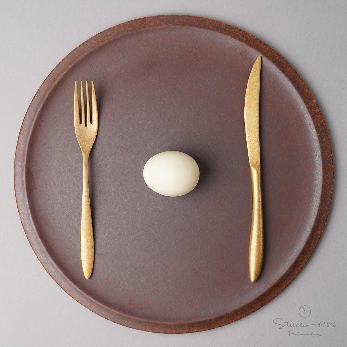 伊万里焼 フラットプレート w/ Rim 31cm 鉄錆吹 Hataman Studio1156