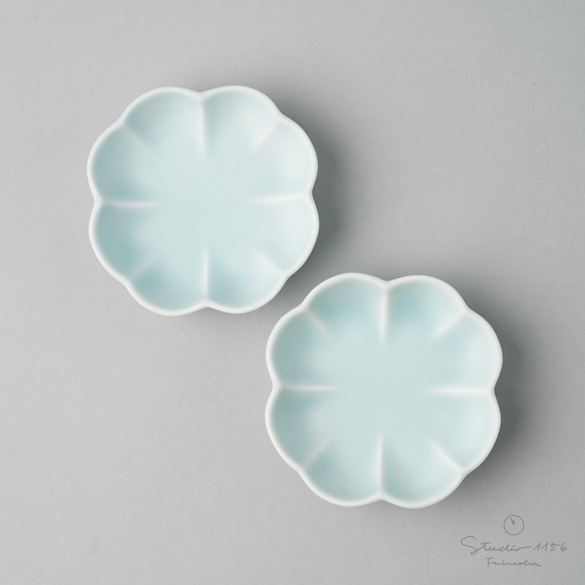 伊万里焼 モイスト クローバー 三ツ足小皿 8cm Hataman Studio1156