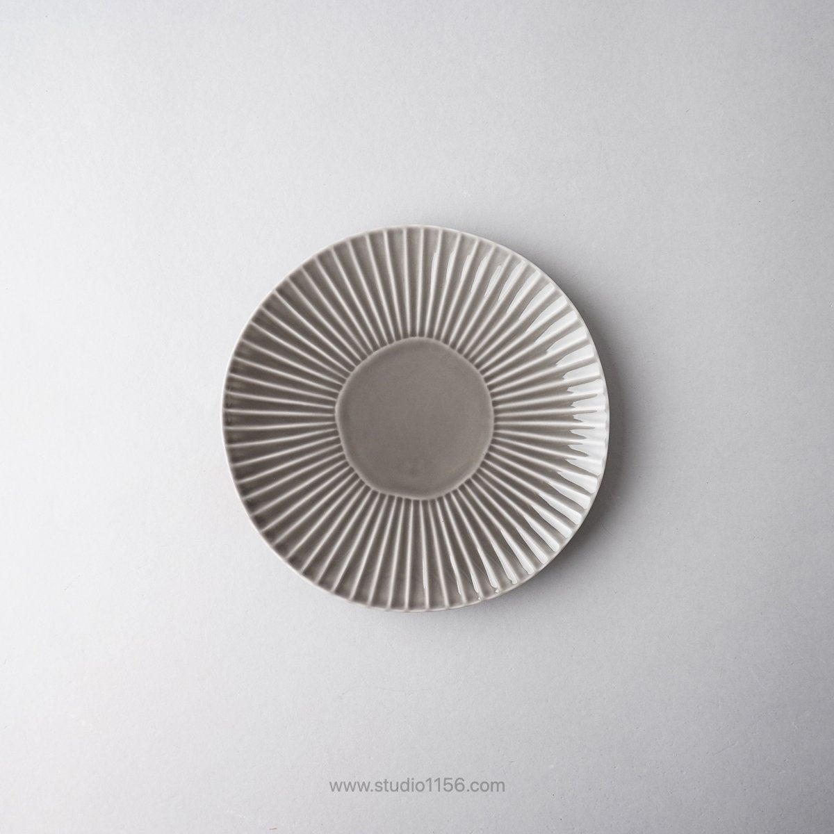 波佐見焼 Shinogi しのぎプレート(M) 18cm グレー Ichiryu Studio1156