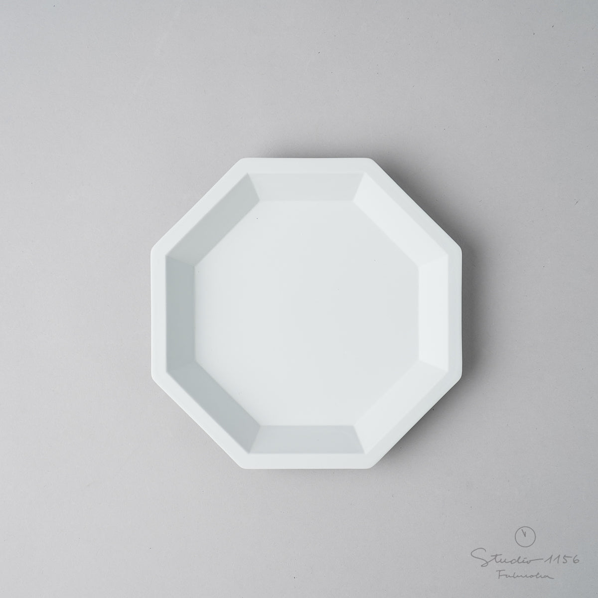 有田焼 TY "Standard" Anise plate Grey 150/220 150 1616 / Arita Japan Studio1156