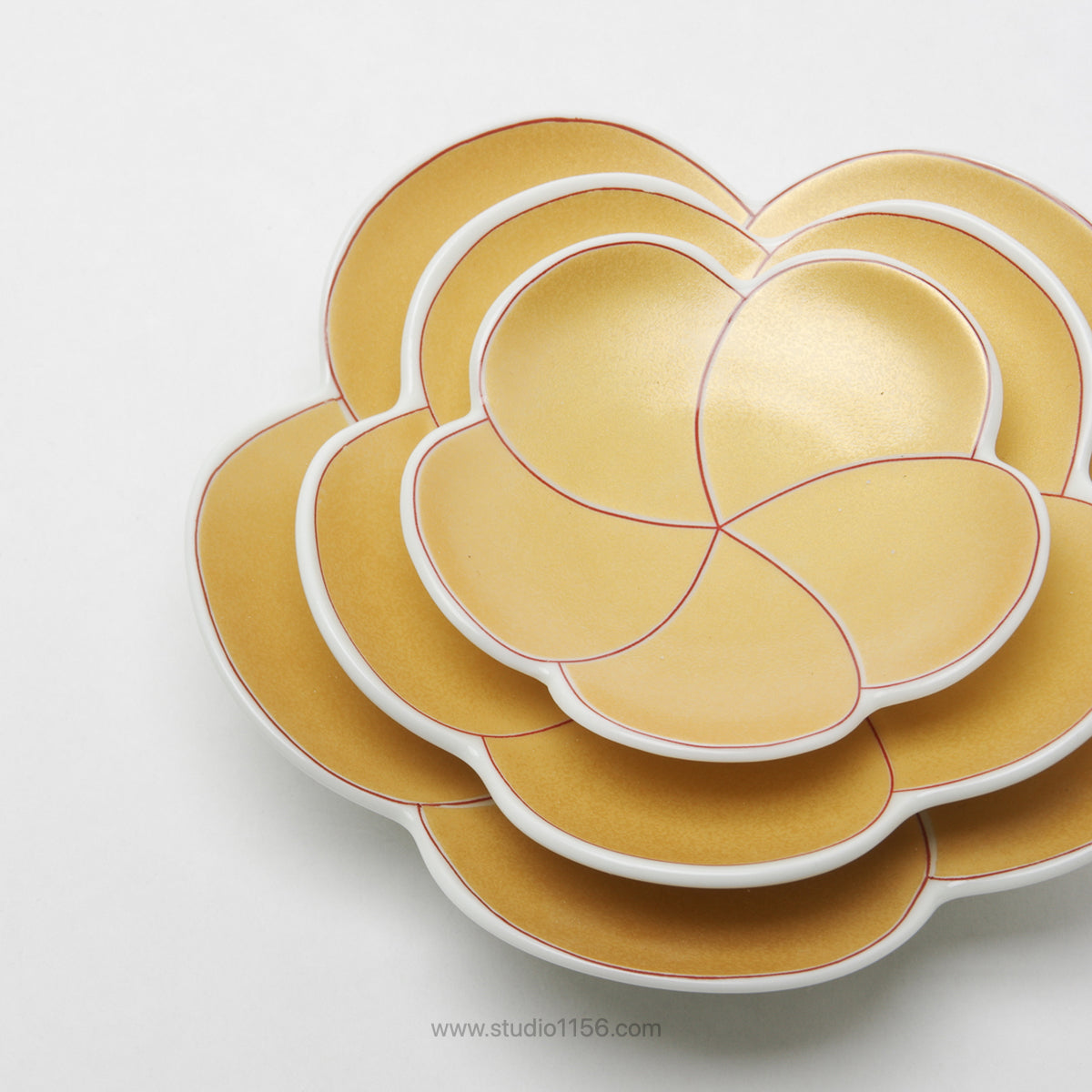 有田焼 梅形小皿 9cm Kouraku Studio1156