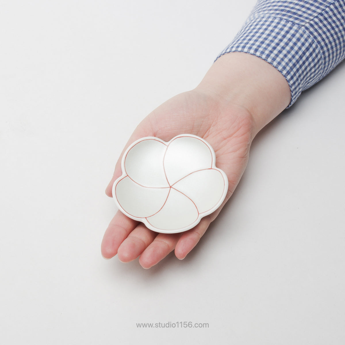 有田焼 梅形小皿 9cm 銀彩捻 Kouraku Studio1156