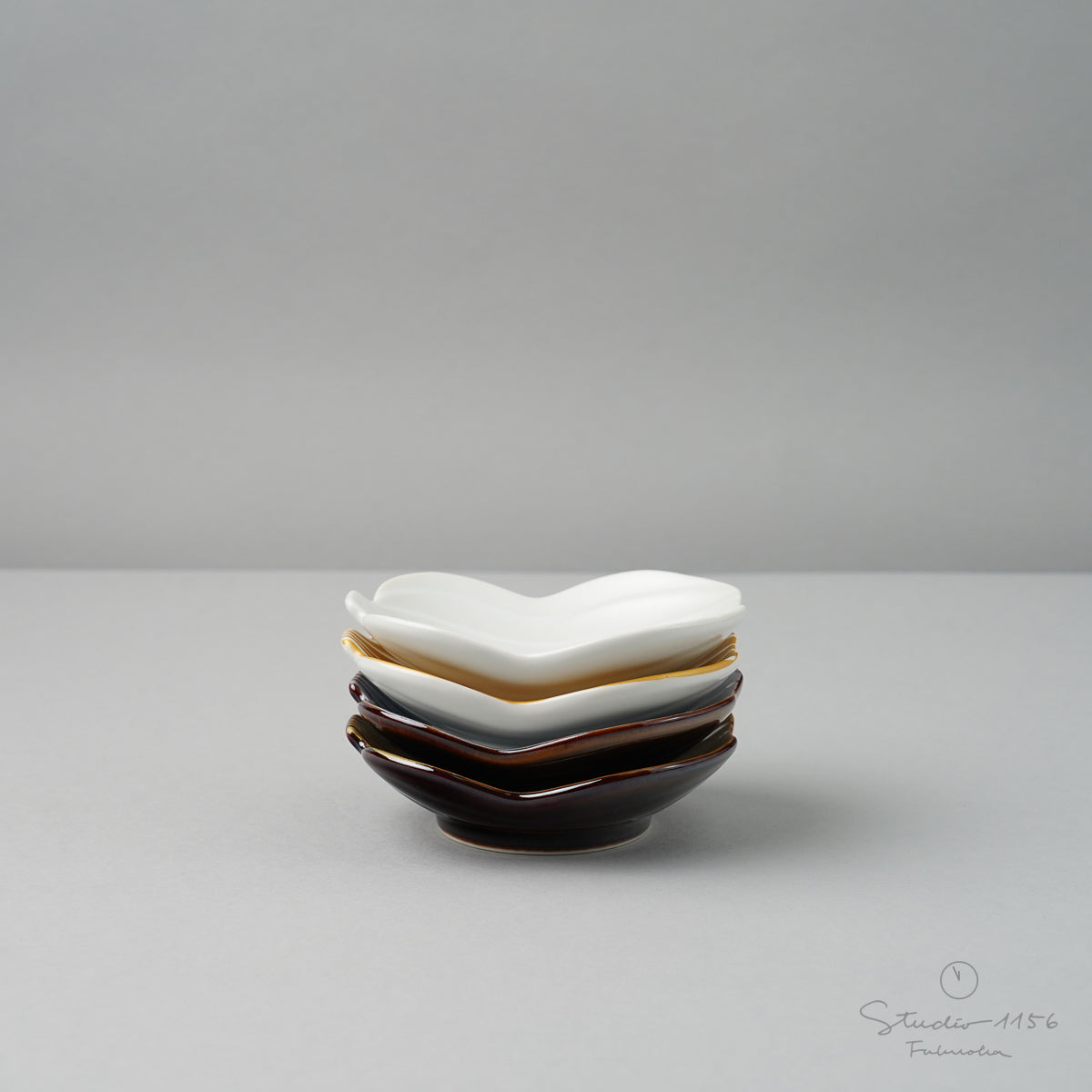 有田焼 金銀彩 ひさご型 豆小皿 9.5cm Kouraku Studio1156