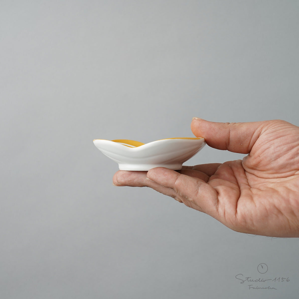 有田焼 金銀彩 ひさご型 豆小皿 9.5cm Kouraku Studio1156