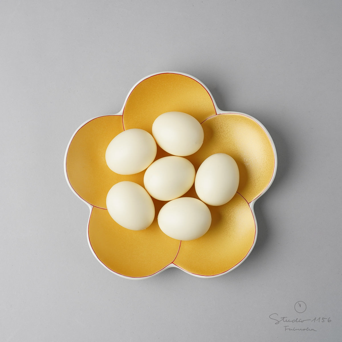 有田焼 捻り梅型七寸盛皿 21cm Kouraku Studio1156