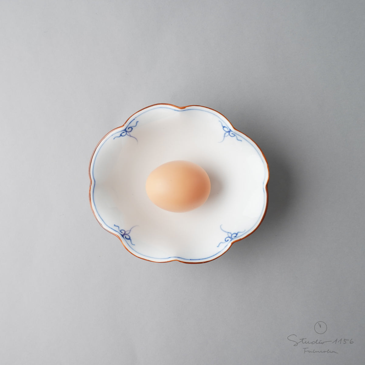 波佐見焼 菊型楕円浅鉢 14.5cm 瓔珞紋(染付) Korin Studio1156