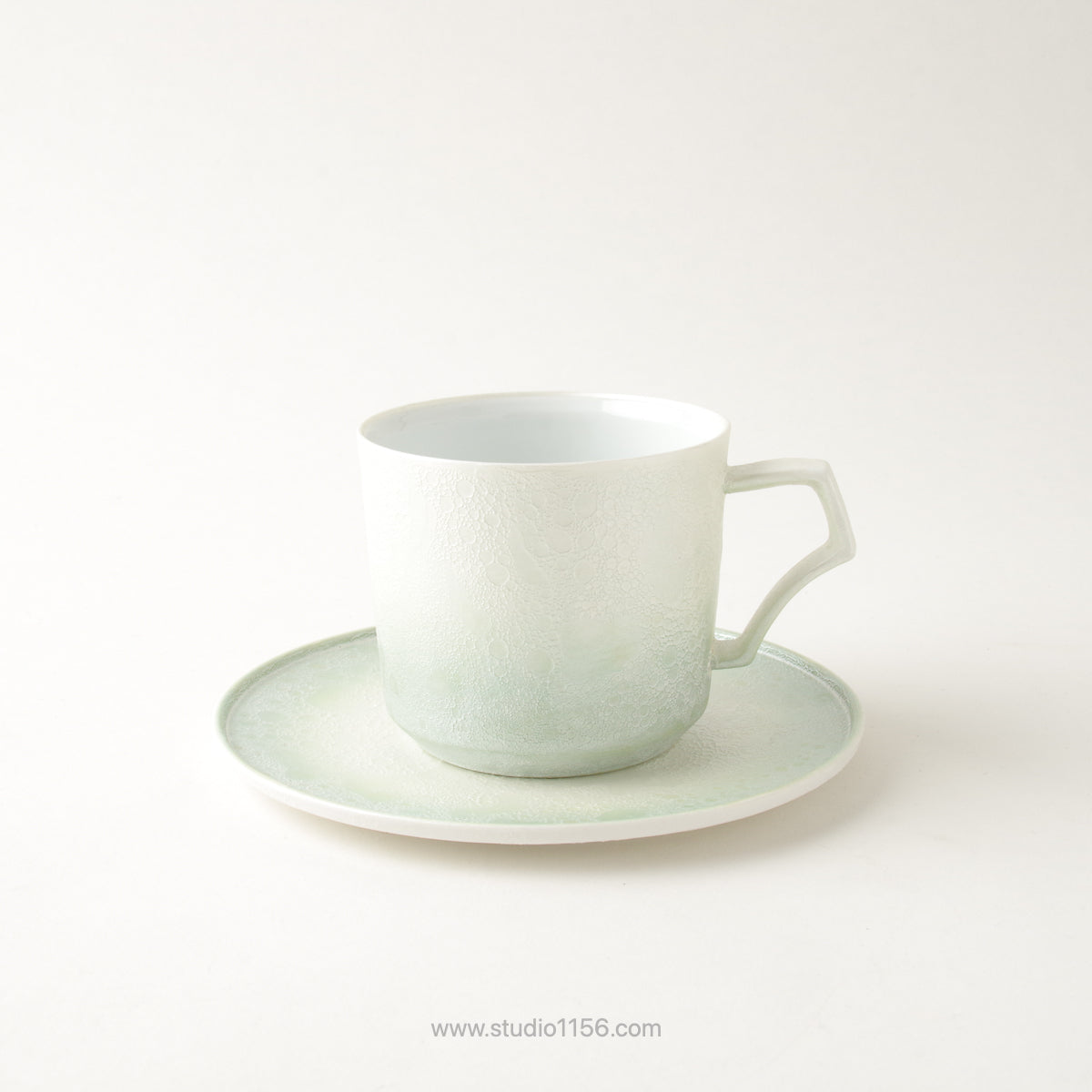 有田焼 [強化磁器] frameコーヒーカップ 200ml AHJ 渕緑白 ARITA HASAMI JAPAN Studio1156