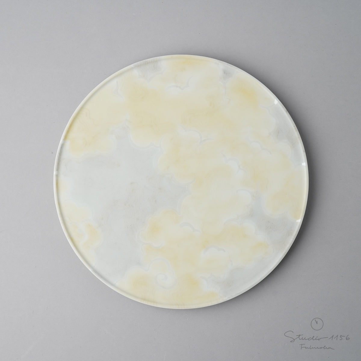 有田焼 釉彩光描 佳芳 プレート 23cm Smoke Kichiemon Studio1156