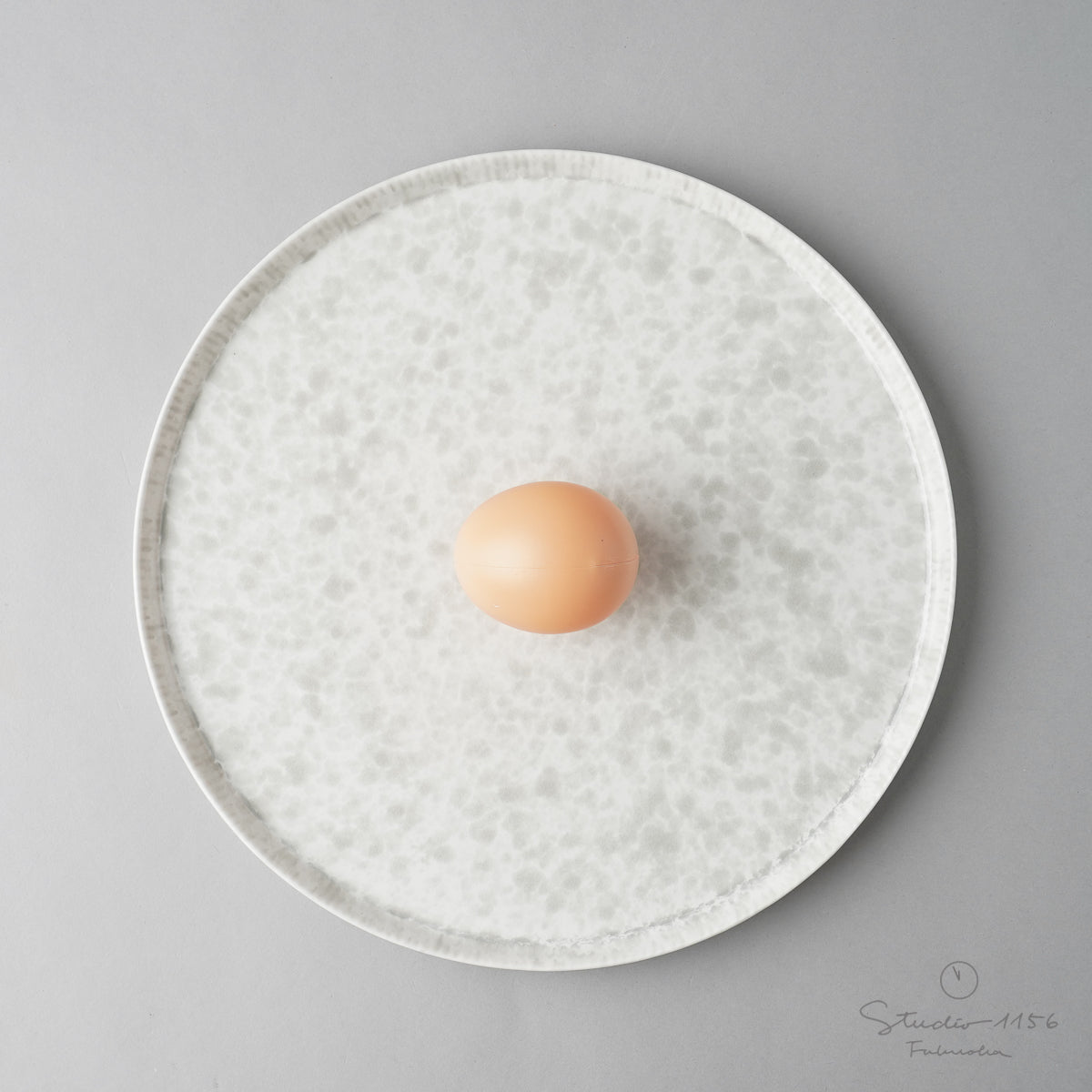 有田焼 斑 Combo ラウンドプレート 24.5cm グレーマット白斑 ARITA HASAMI JAPAN Studio1156
