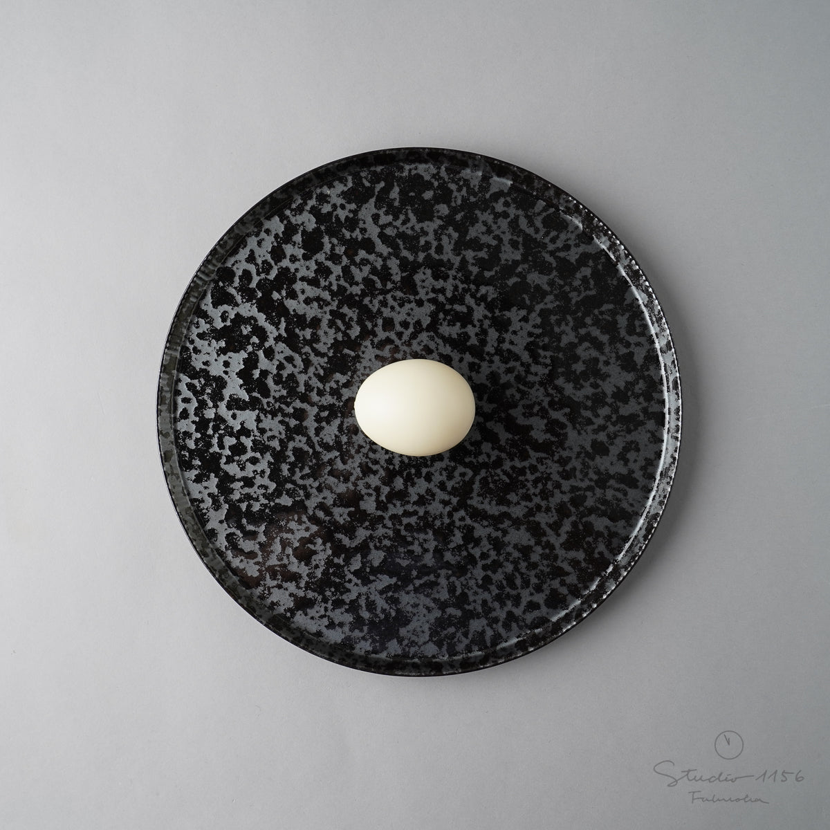 有田焼 斑 Combo ラウンドプレート 24.5cm 鱗黒斑 ARITA HASAMI JAPAN Studio1156