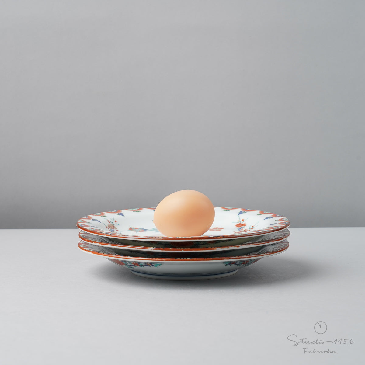 有田焼 色絵梅菊紋 和皿 18cm Kisen Studio1156