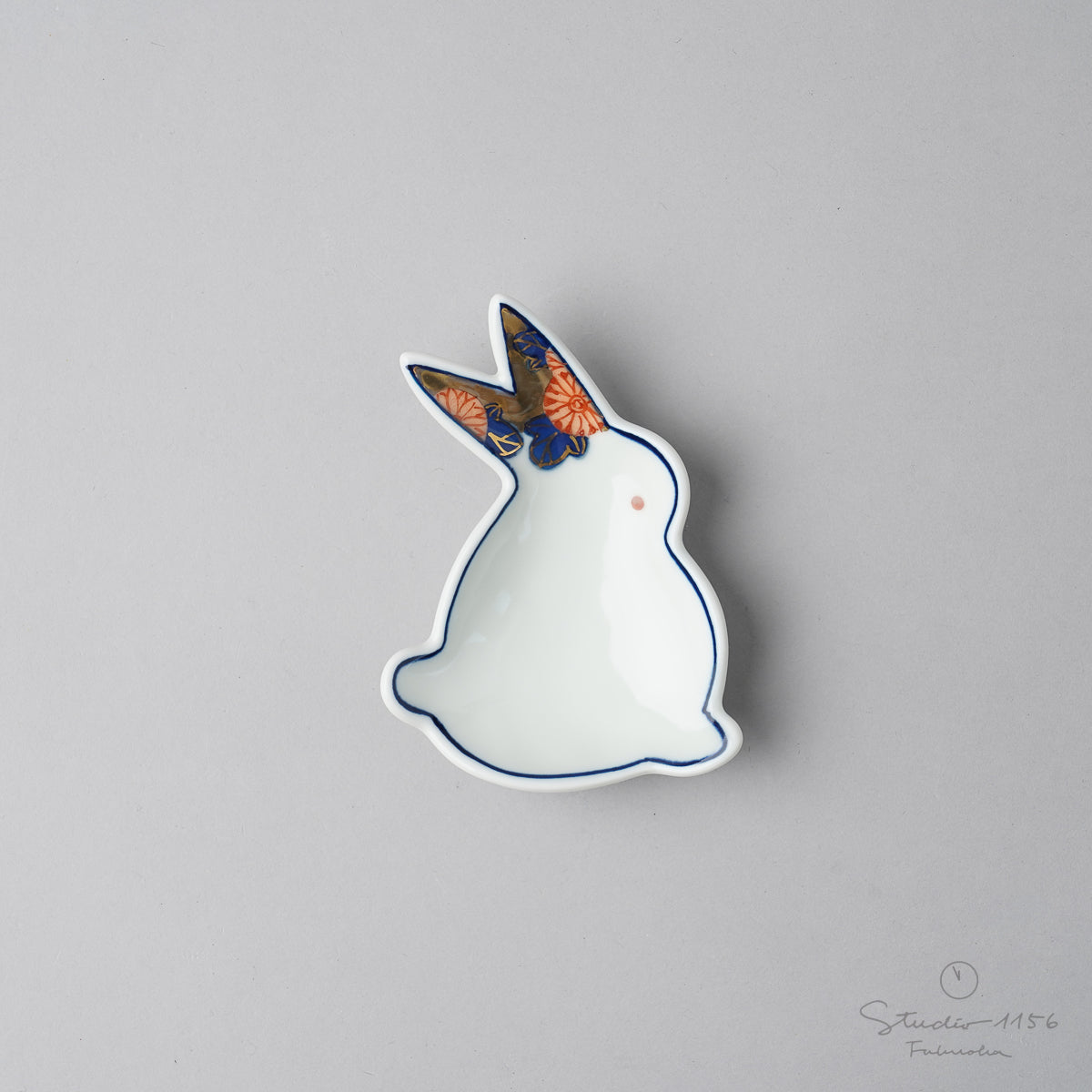 有田焼 金彩紋様 うさぎ型豆小皿 10cm 青(古伊万里様式) Kisen Studio1156