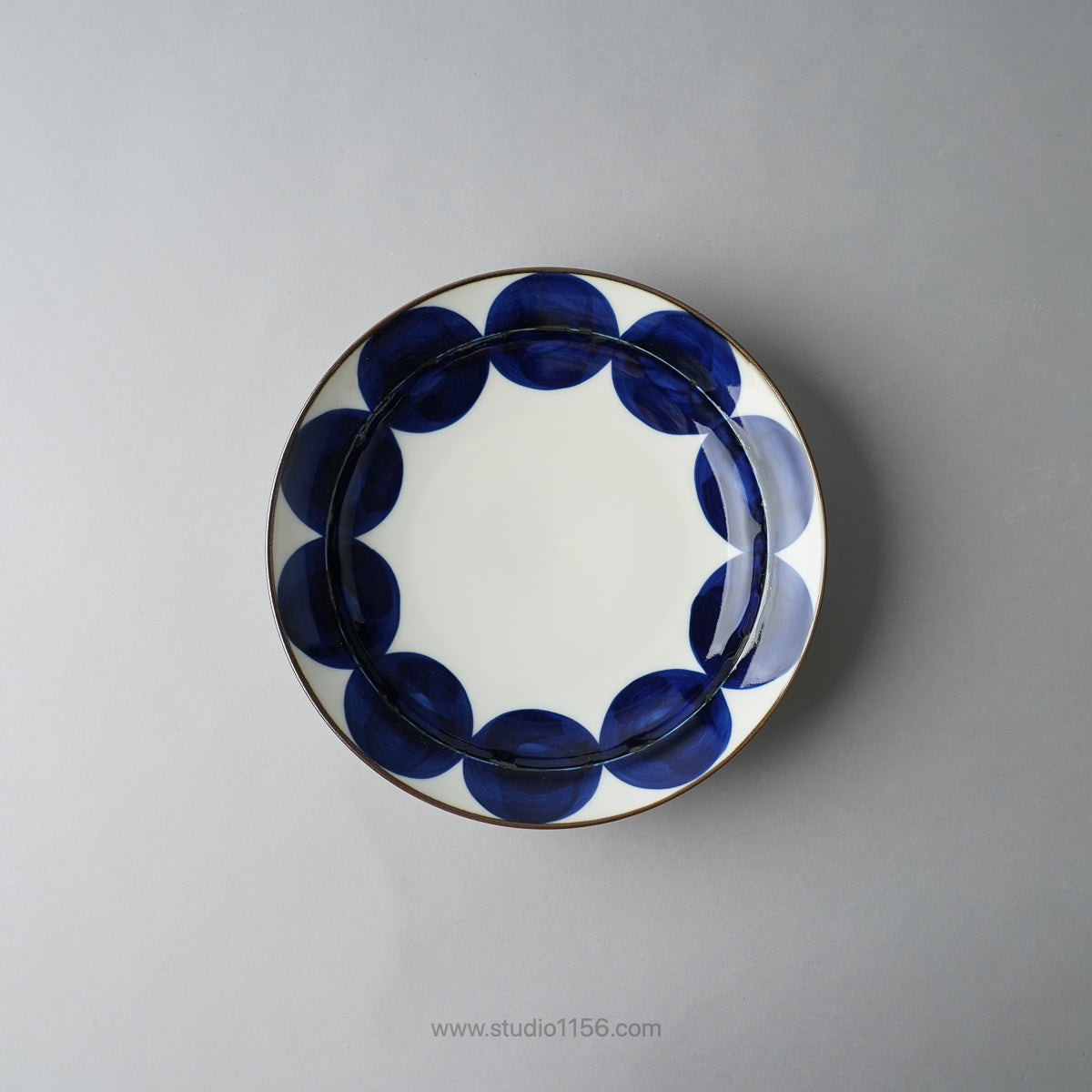 波佐見焼 焦がし呉須 六寸皿 中皿 20cm 丸紋 natural69 Studio1156