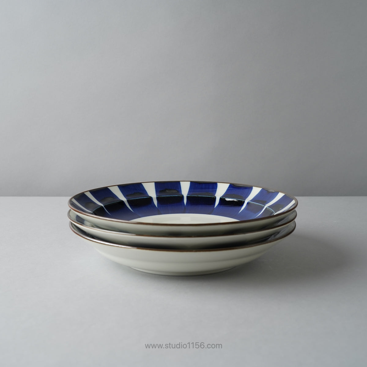 波佐見焼 焦がし呉須 六寸皿 中皿 20cm natural69 Studio1156