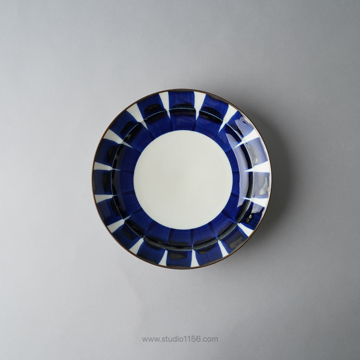 波佐見焼 焦がし呉須 六寸皿 中皿 20cm 十草 natural69 Studio1156