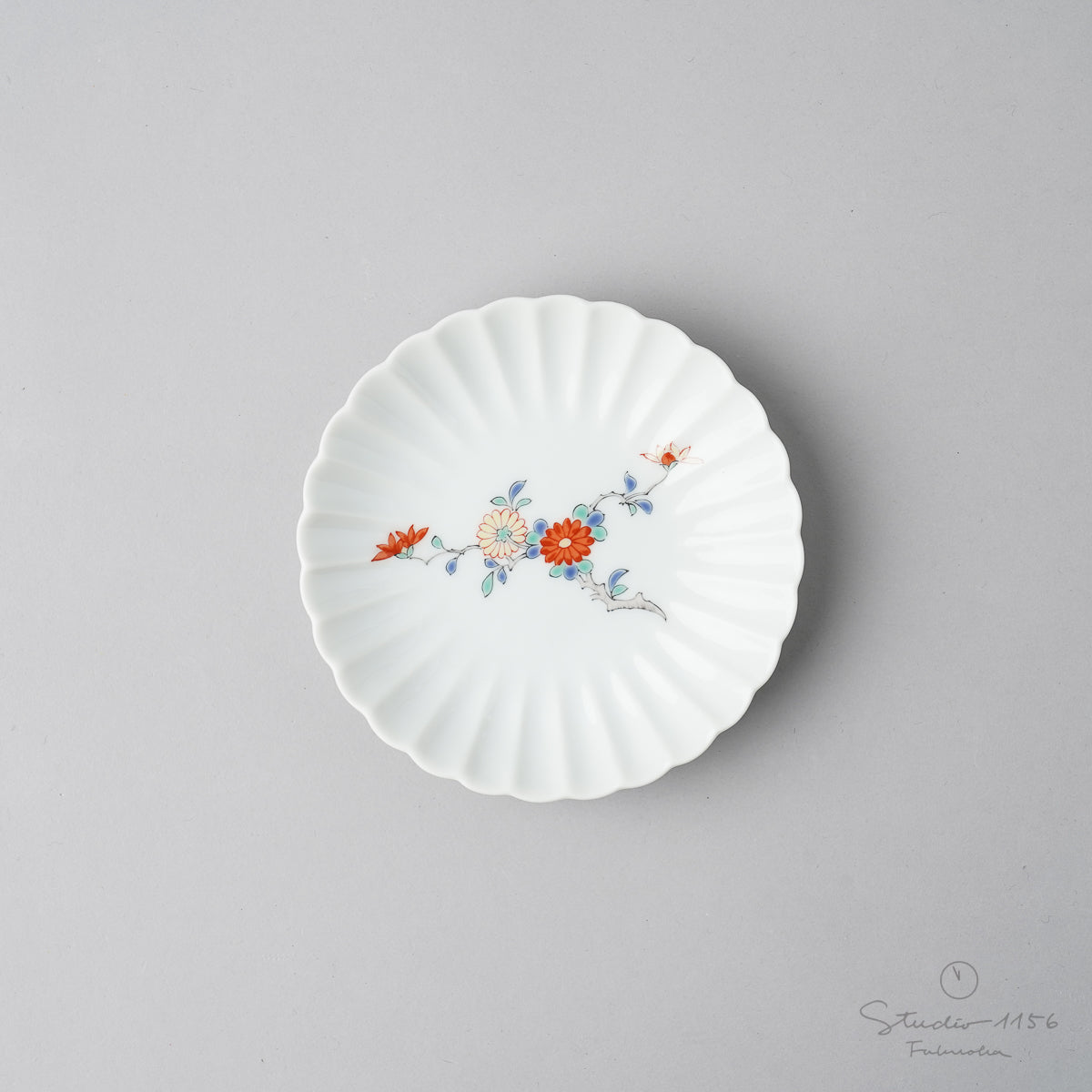 有田焼 柿右エ門写 菊型小皿 10.5cm 菊 Ojiyama Studio1156