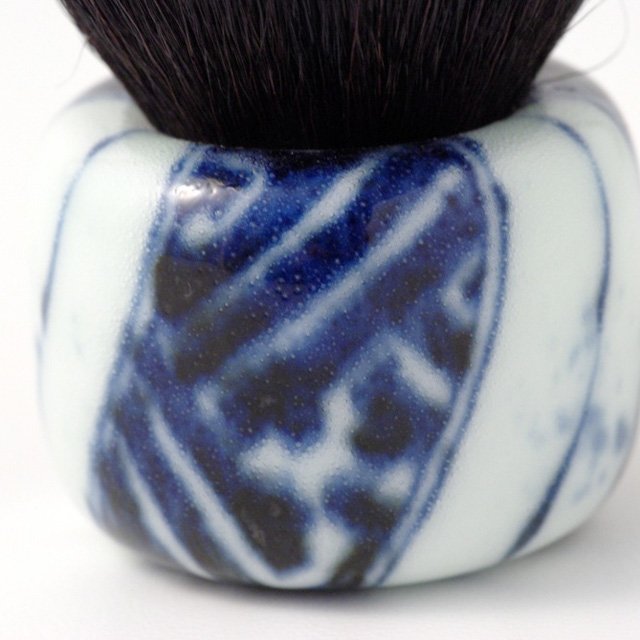 オリジナル商品 染付捻り紋 化粧筆 7.6cm QUSAVI Studio1156