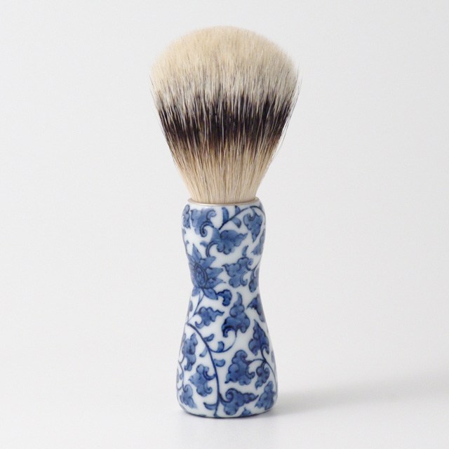 オリジナル商品 染付花唐草 シェービング筆 13.4cm QUSAVI Studio1156