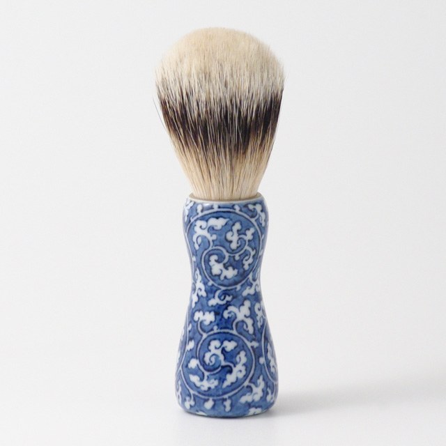 オリジナル商品 染付逆唐草 シェービング筆 13.4cm QUSAVI Studio1156