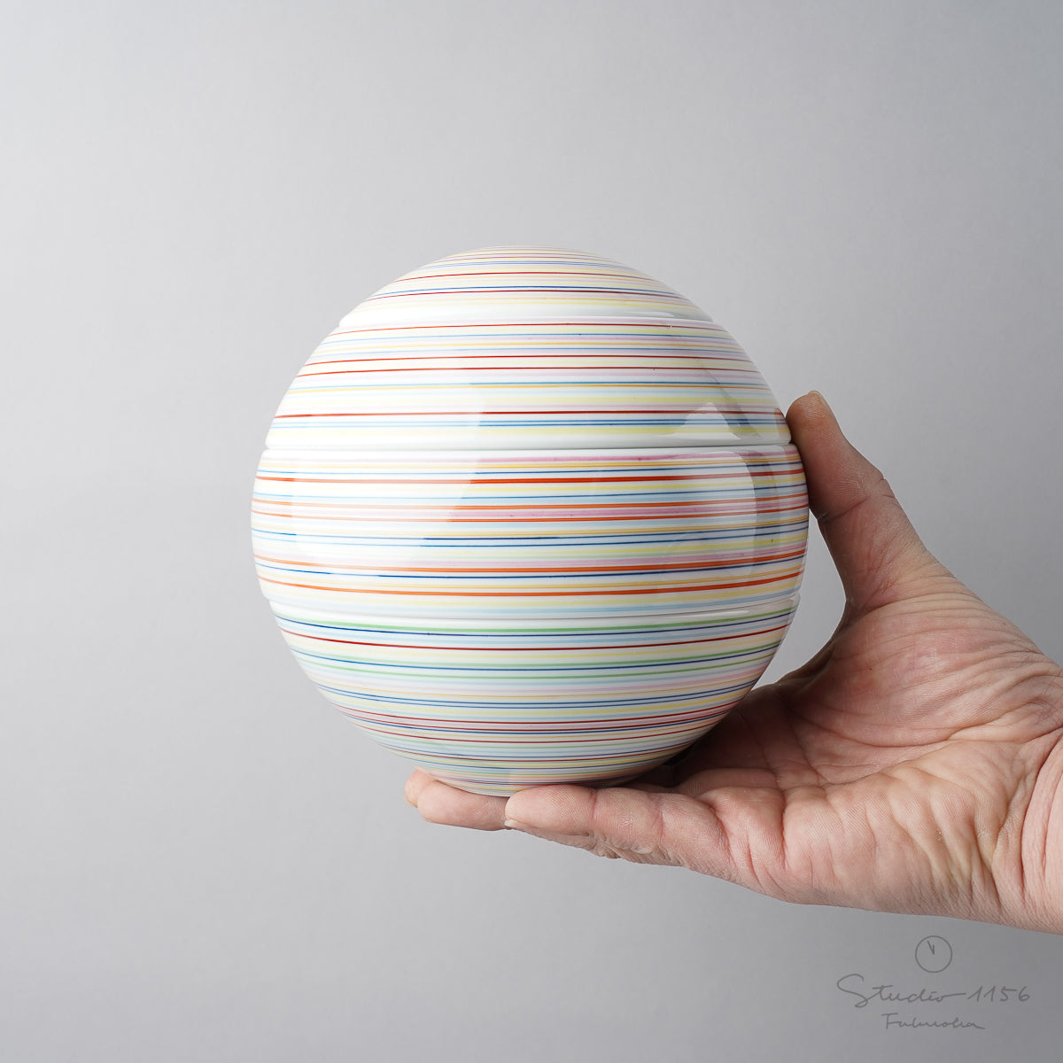 有田焼 珠型三段重 お重箱 16cm 色絵駒筋 Riso Studio1156