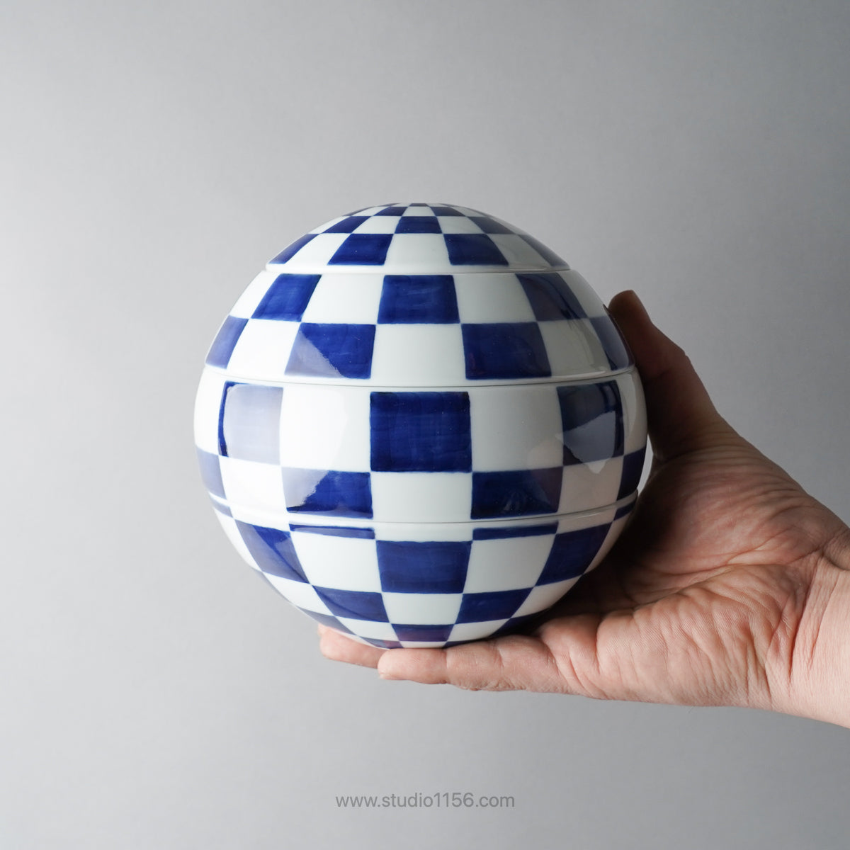 有田焼 珠型三段重 お重箱 16cm Riso Studio1156