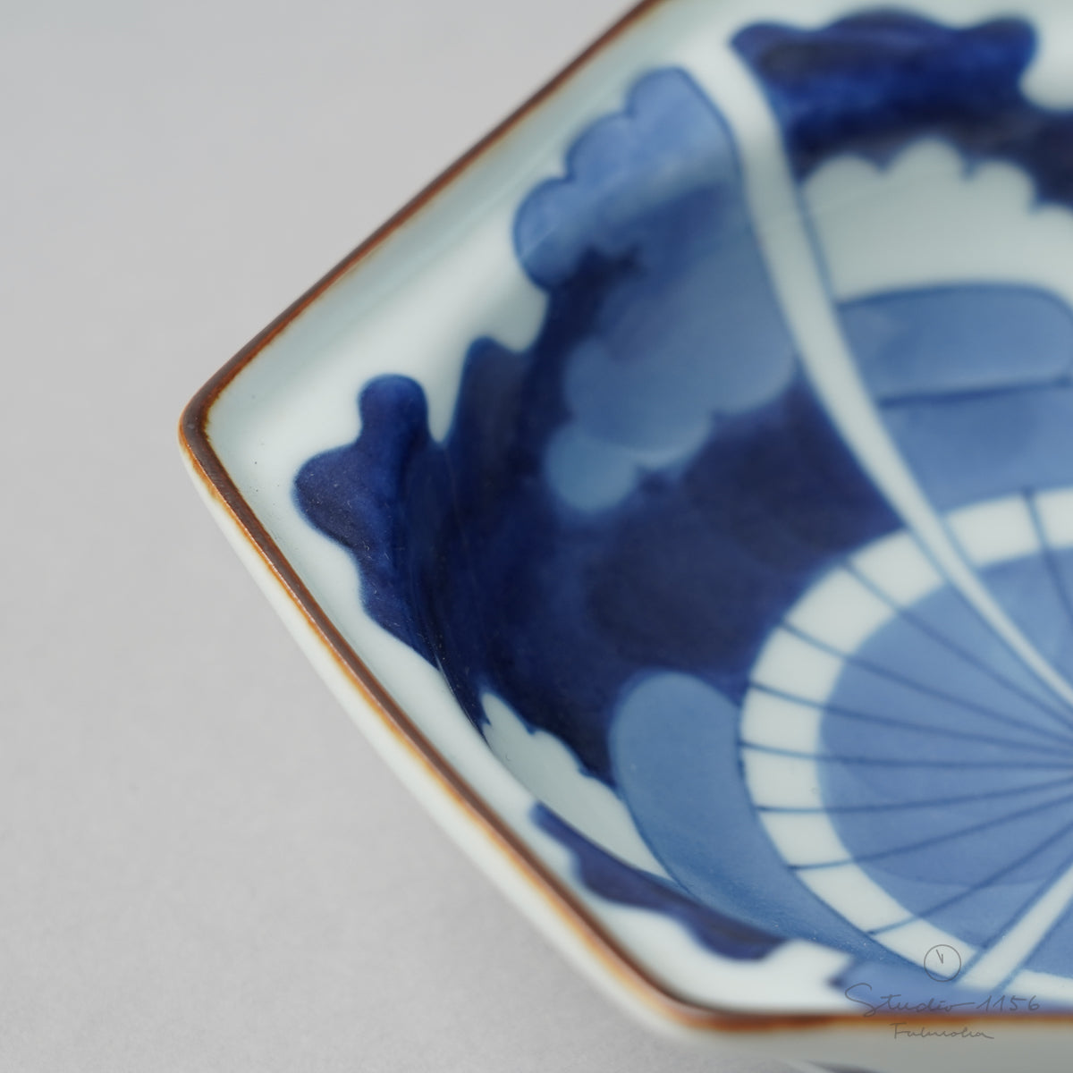 有田焼 染付 傘絵六角鉢 15.5cm Riso Studio1156