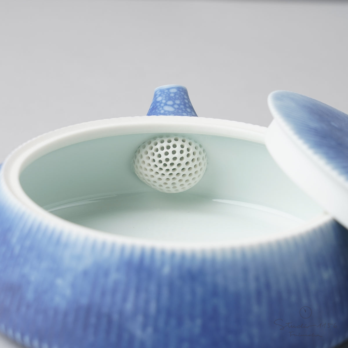 有田焼 コスモ 鎬茶器揃 平急須と台皿付仙茶碗 Riso Studio1156