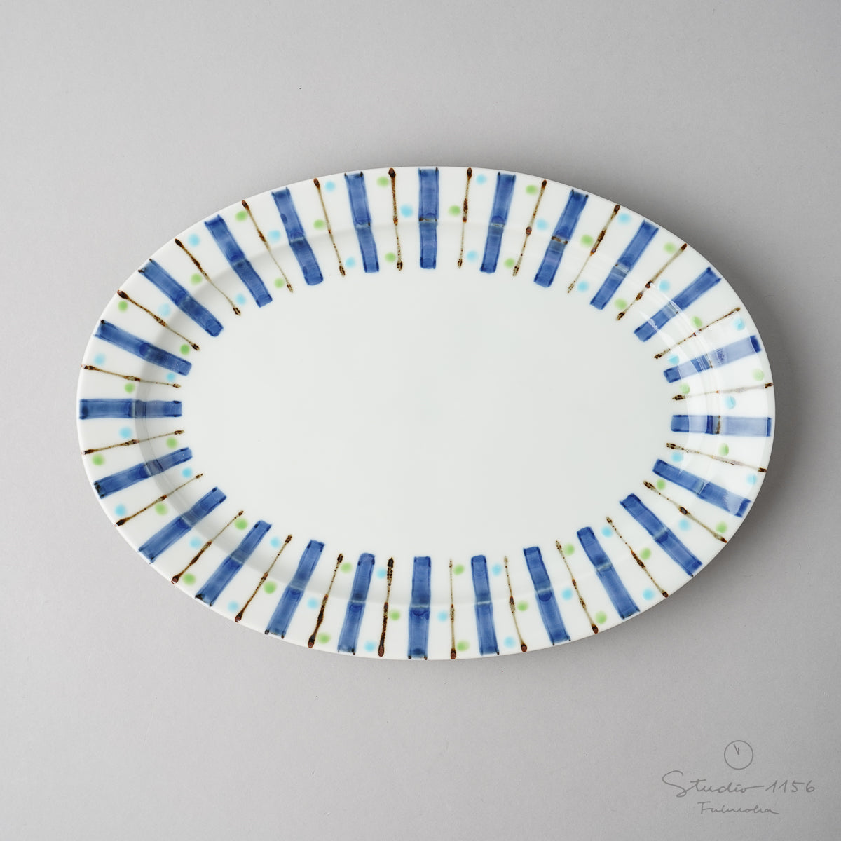 有田焼 オーバルプレート w/ Rim 27cm 染錦濃十草(青緑) Souta Studio1156