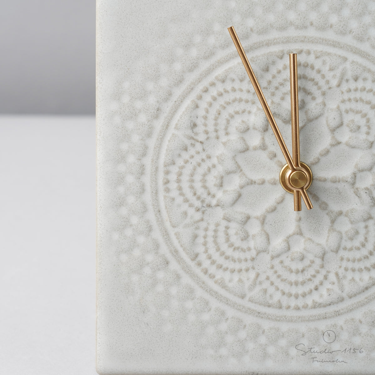 美濃焼 LACE TILE CLOCK 陶器時計 置き時計 電池付 SUGY Studio1156
