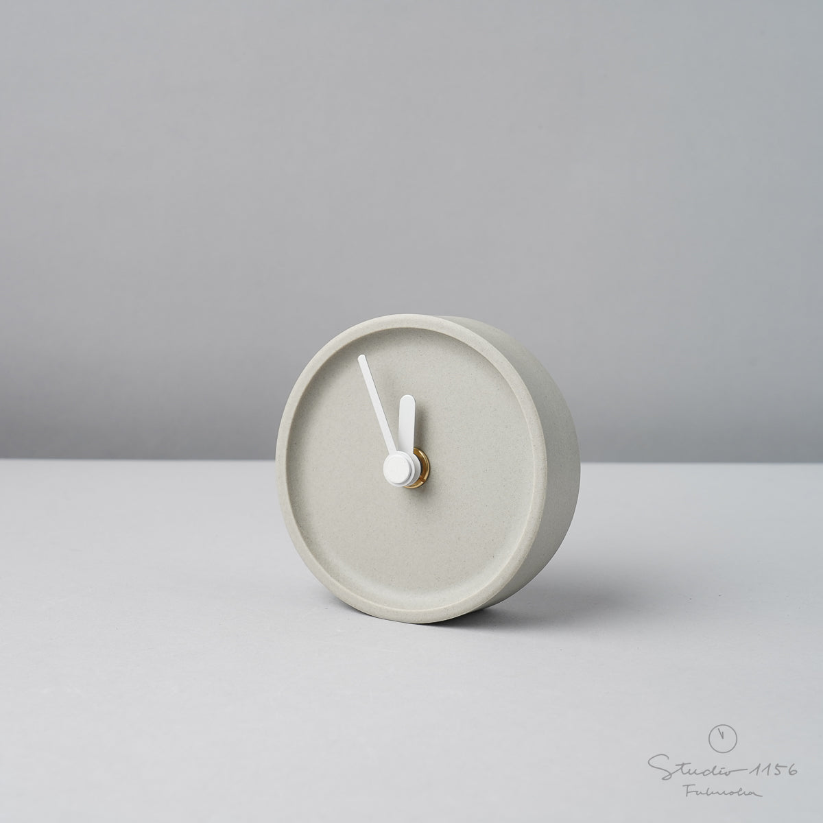 美濃焼 colon:natural 陶器時計 置き時計 電池付 ねずみ(gray) SUGY Studio1156
