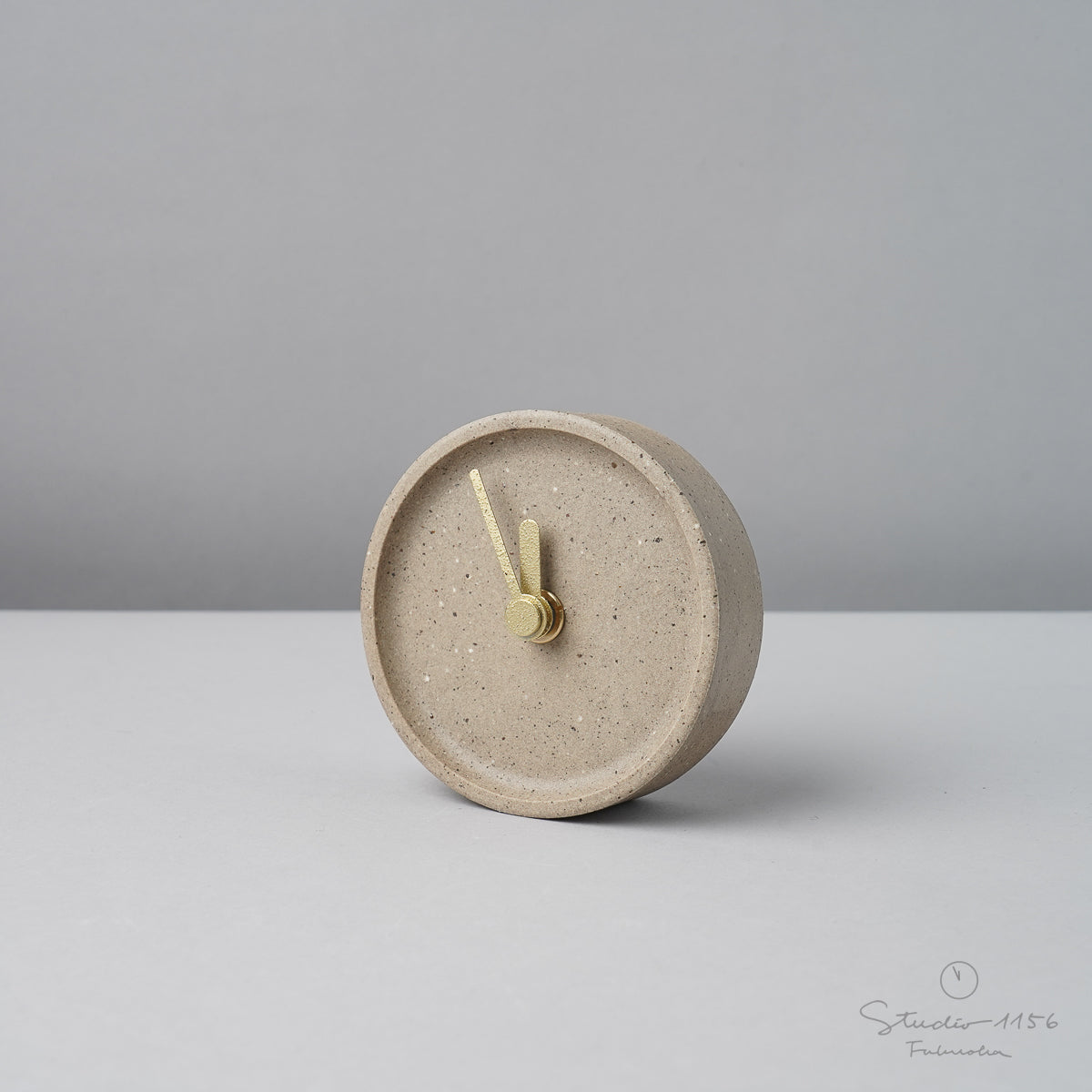 美濃焼 colon:antique 陶器時計 置き時計 電池付 うすちゃ(brown) SUGY Studio1156