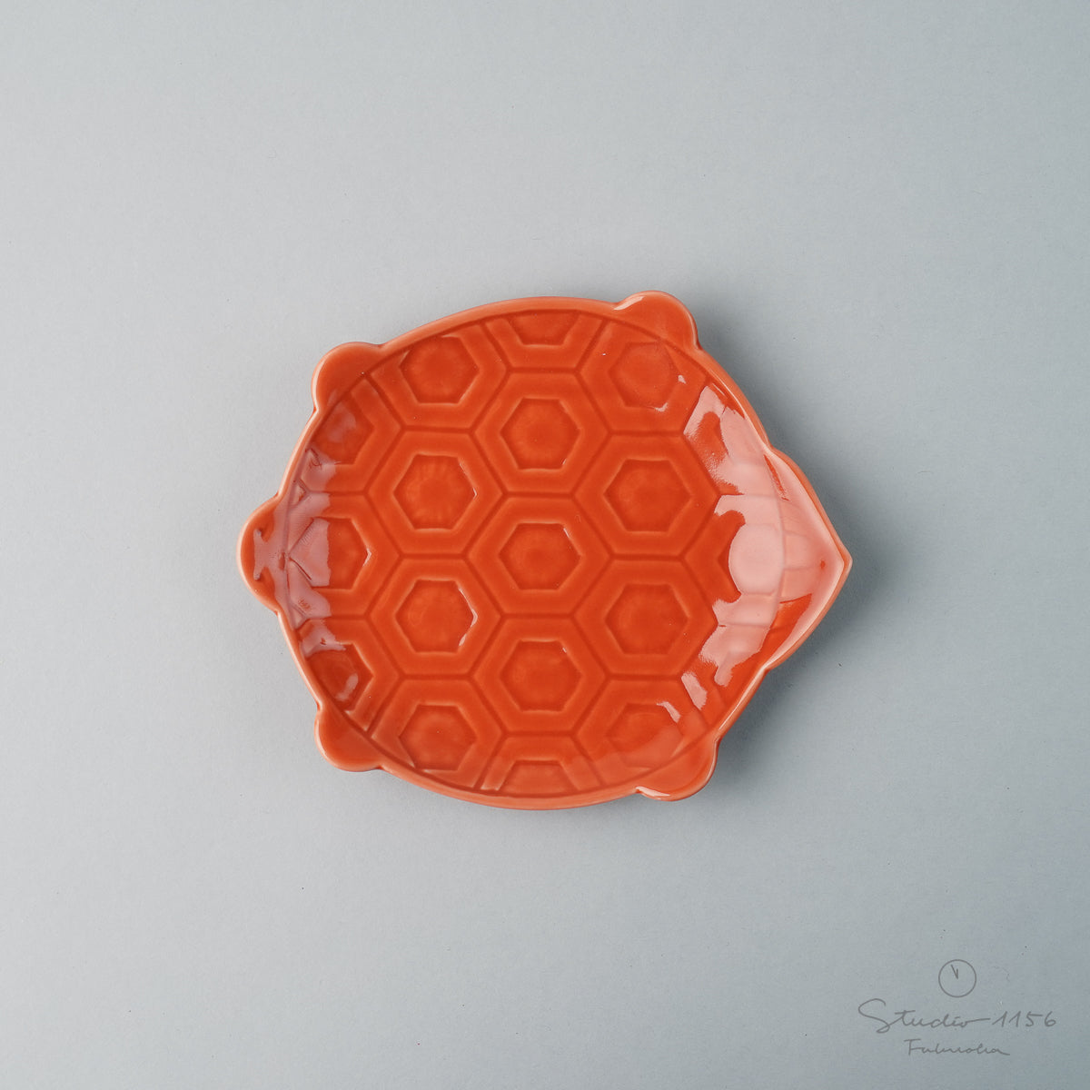 伊万里焼 亀型小皿 14.5cm 紅 Tamori Studio1156