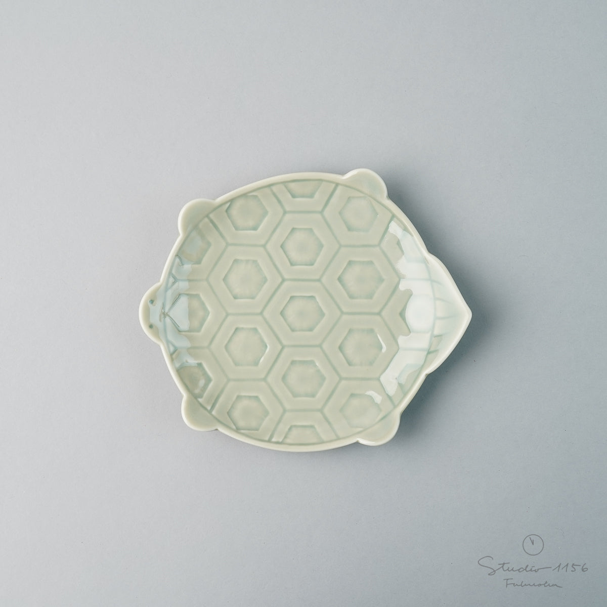 伊万里焼 亀型小皿 14.5cm 柳茶 Tamori Studio1156