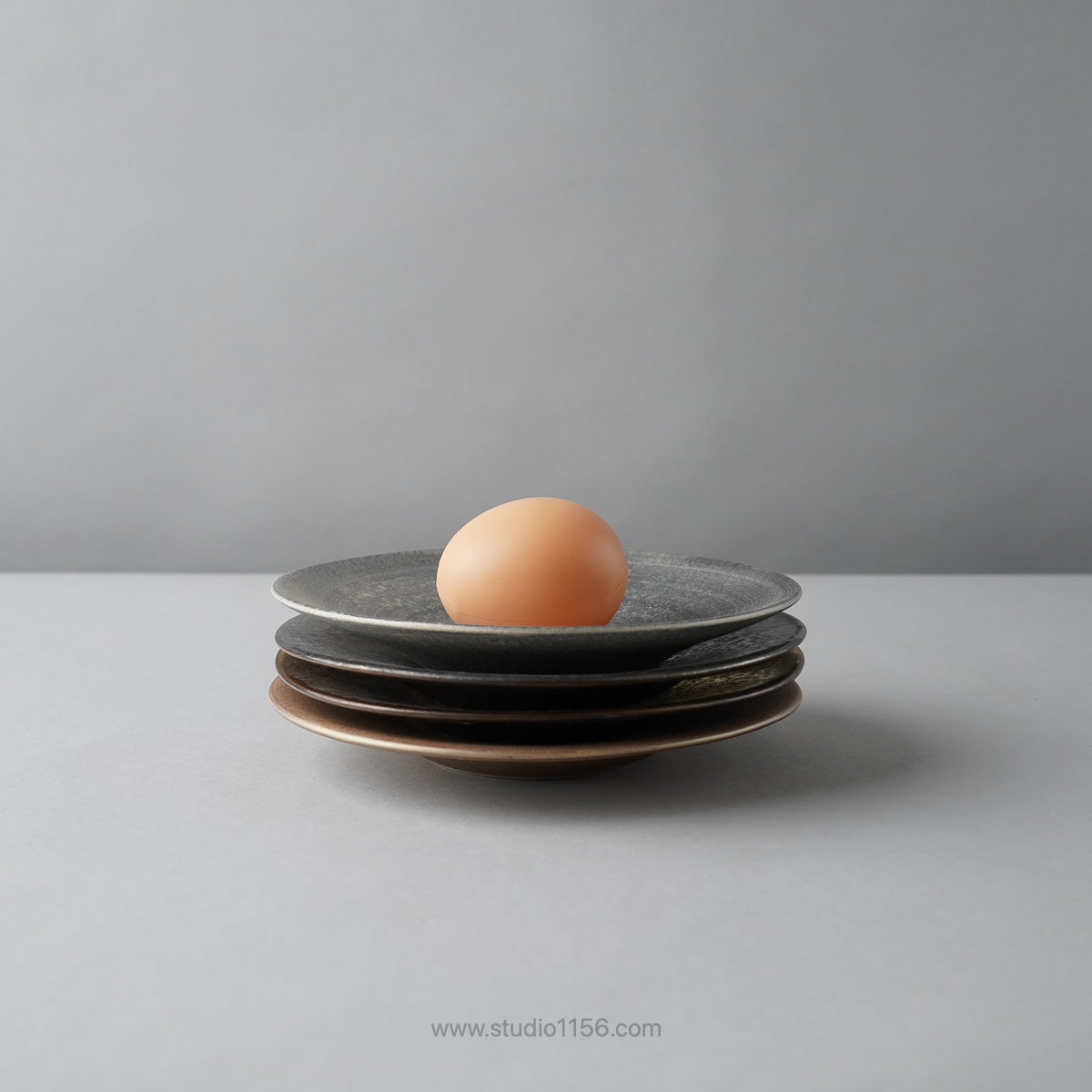 有田焼 平皿 凹プレート(S) 15cm Touetsu Studio1156