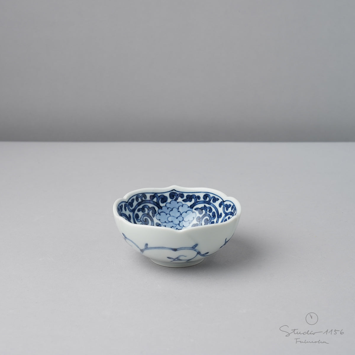 波佐見焼 染付五弁花唐草 桔梗型小鉢 8.5cm Takayama Studio1156