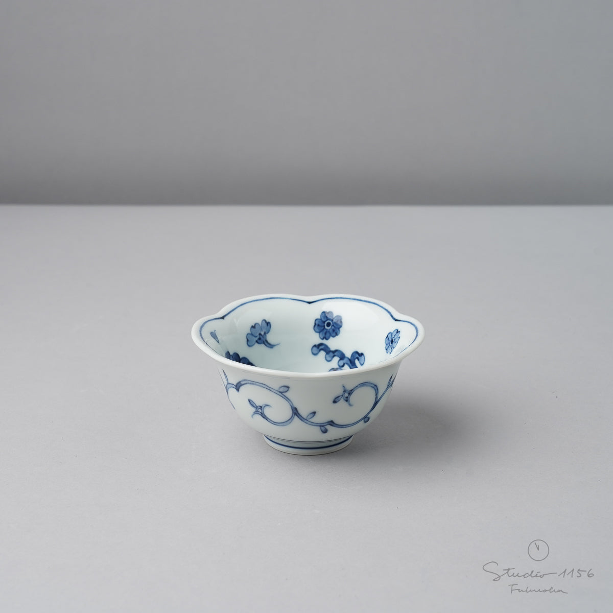 波佐見焼 染付 六方花型小鉢 9cm 波牡丹紋 Takayama Studio1156