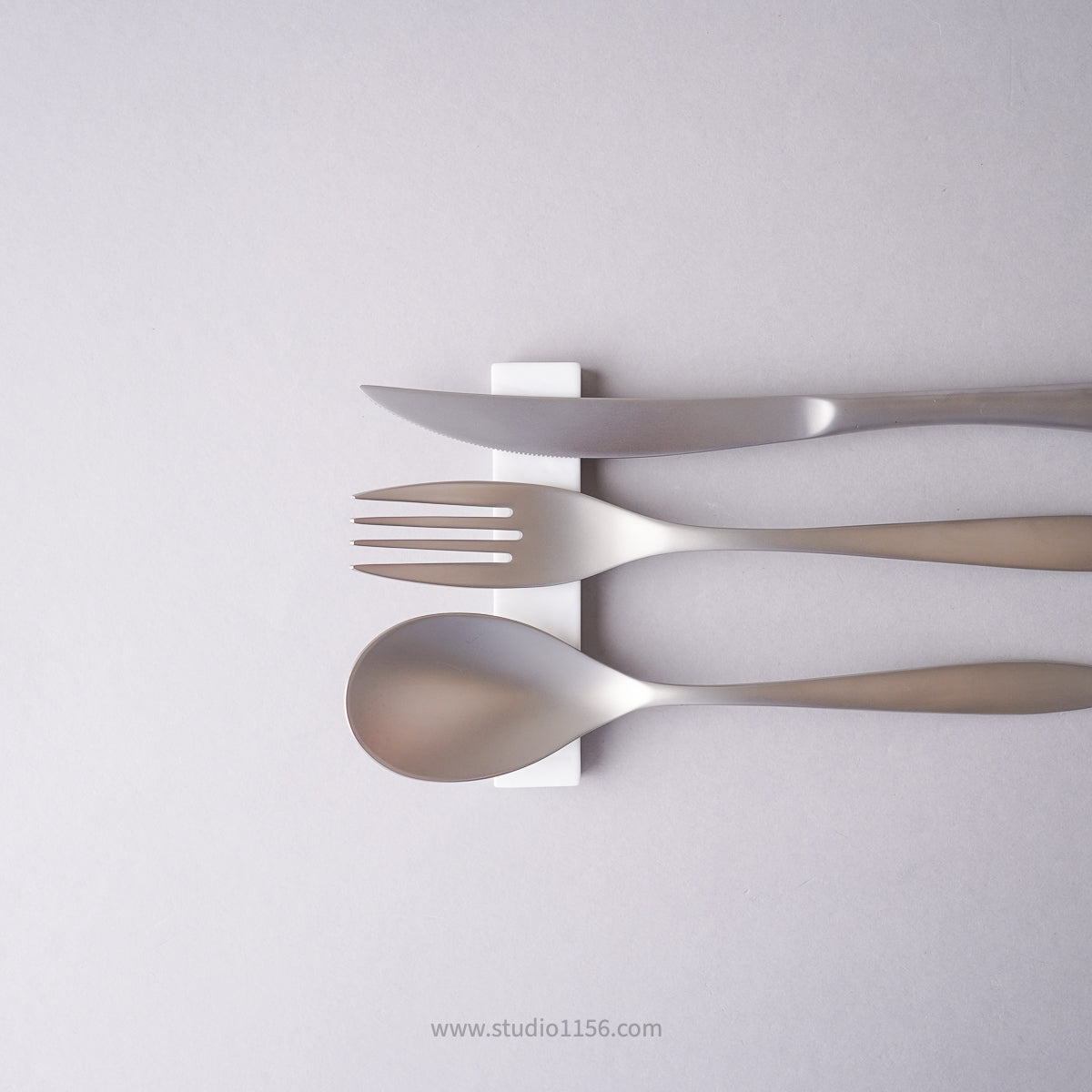 有田焼 エッグシェル 硯石カトラリーレスト 10cm 白 Yamahei Studio1156