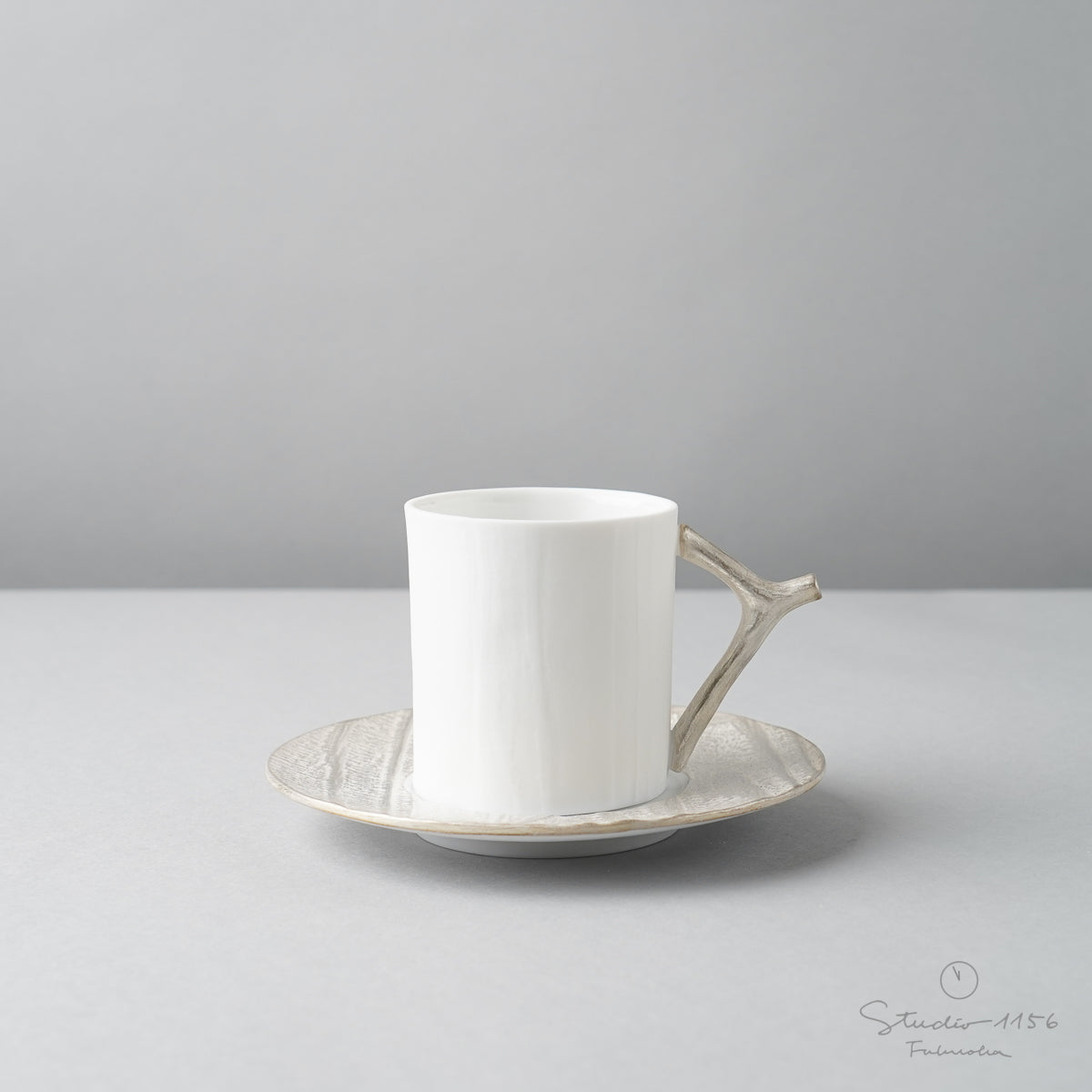 有田焼 木目彫 コーヒーカップ&ソーサー 160ml シルバー Yamahei Studio1156