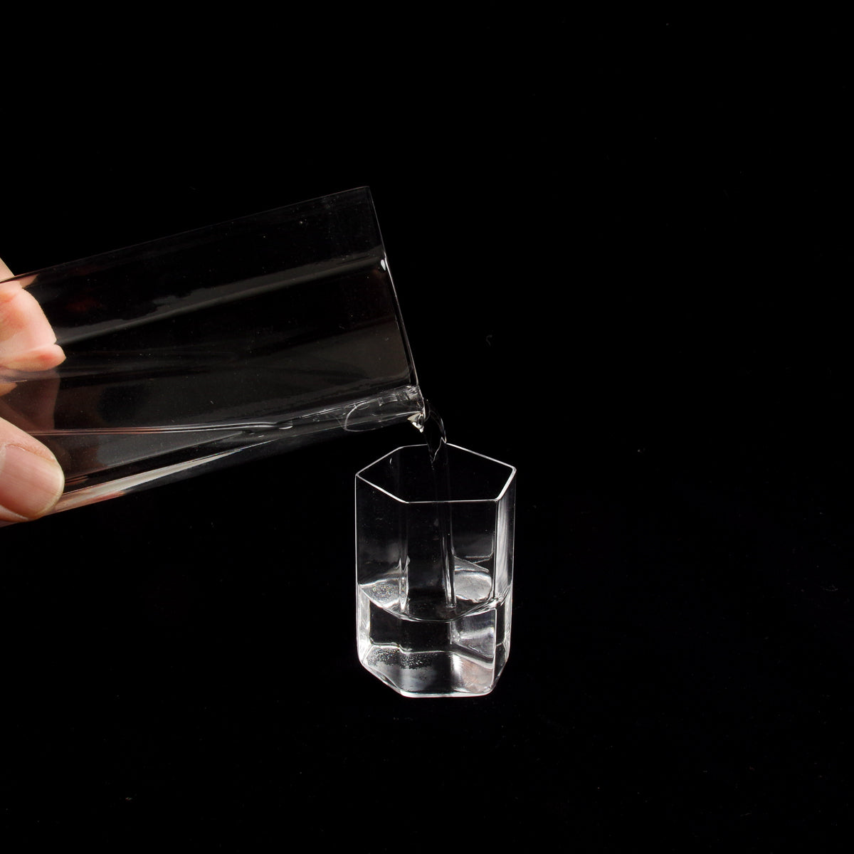 ガラス食器 六角角柱デカンタ 片口酒器 (S/M/L) Yoshinuma-glass Studio1156