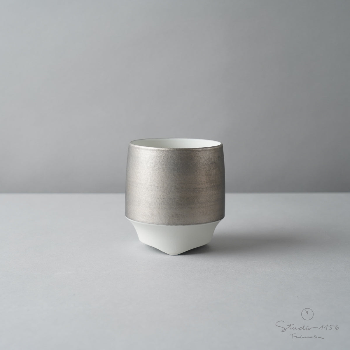 有田焼 Luxury 香酒盃 (M) フリーカップ 210ml プラチナ Zuiho Studio1156