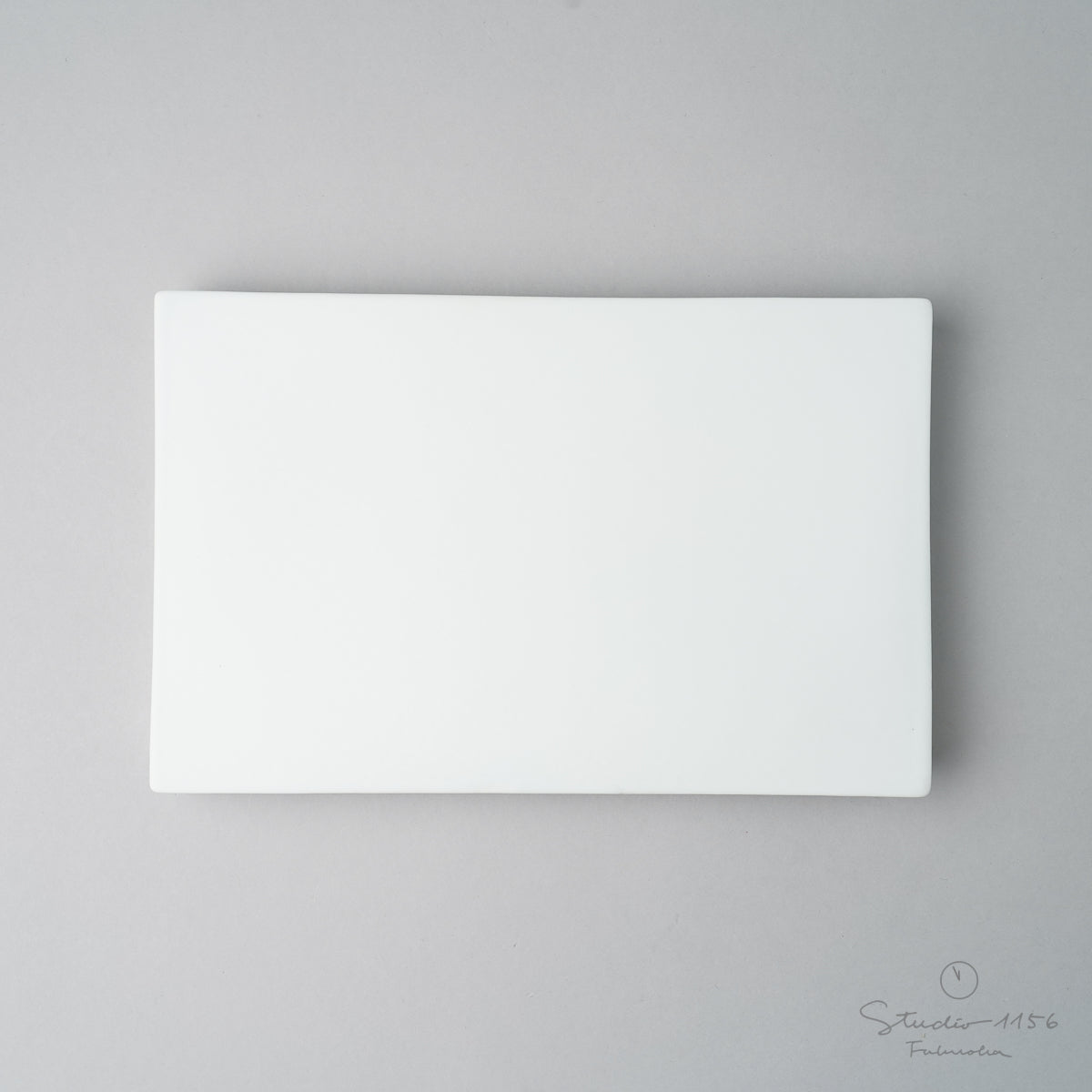 有田焼 高台長角皿 25cm 練 Zuiho Studio1156