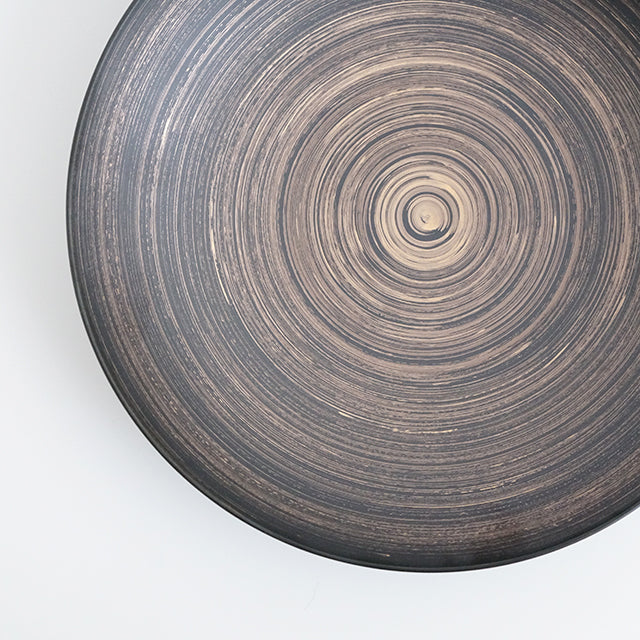 有田焼 平ボウル いぶし黒金はけ 24cm Kanezen Studio1156