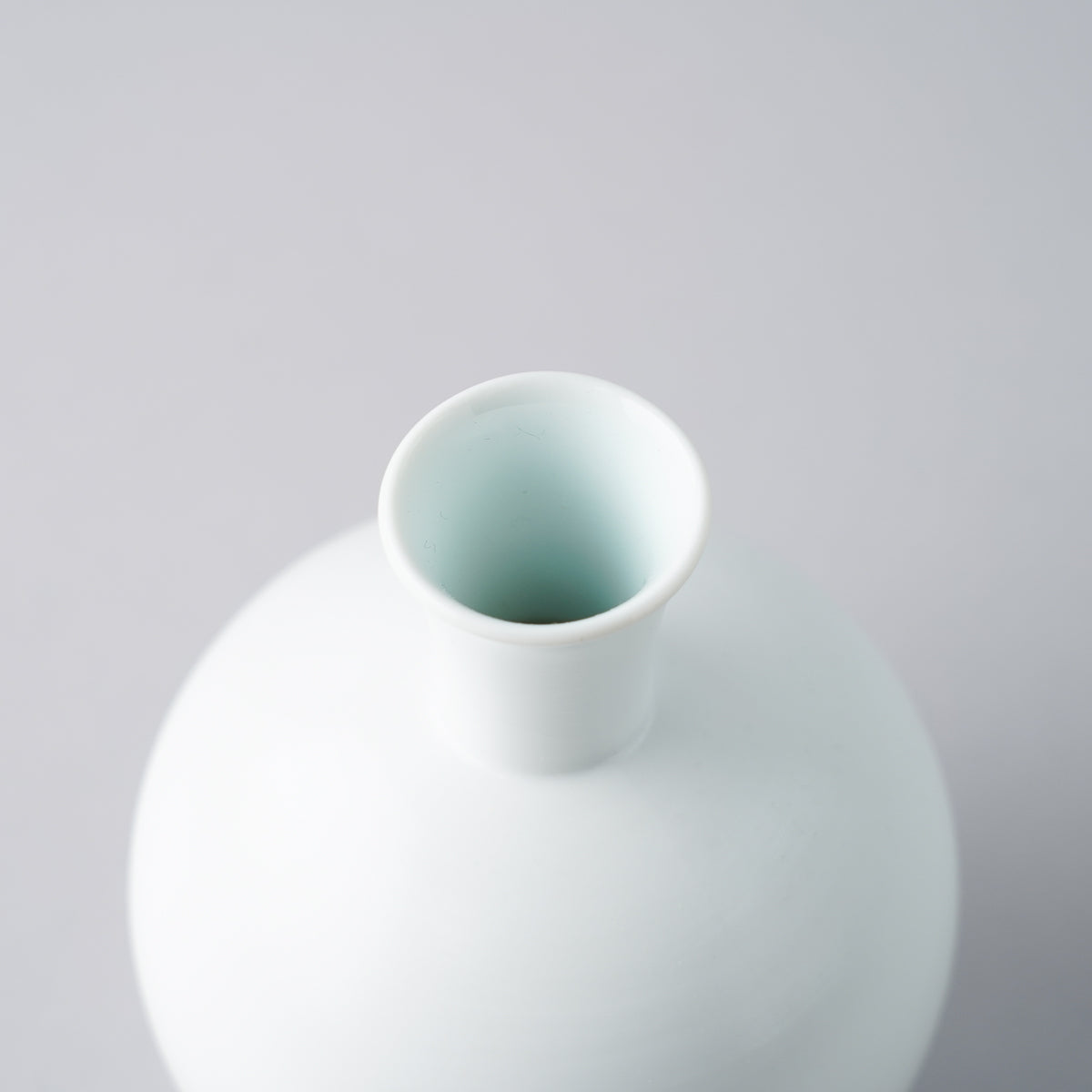 有田焼 外刷毛内青白磁 酒器揃(徳利と盃) ARITA PORCELAIN LAB Studio1156