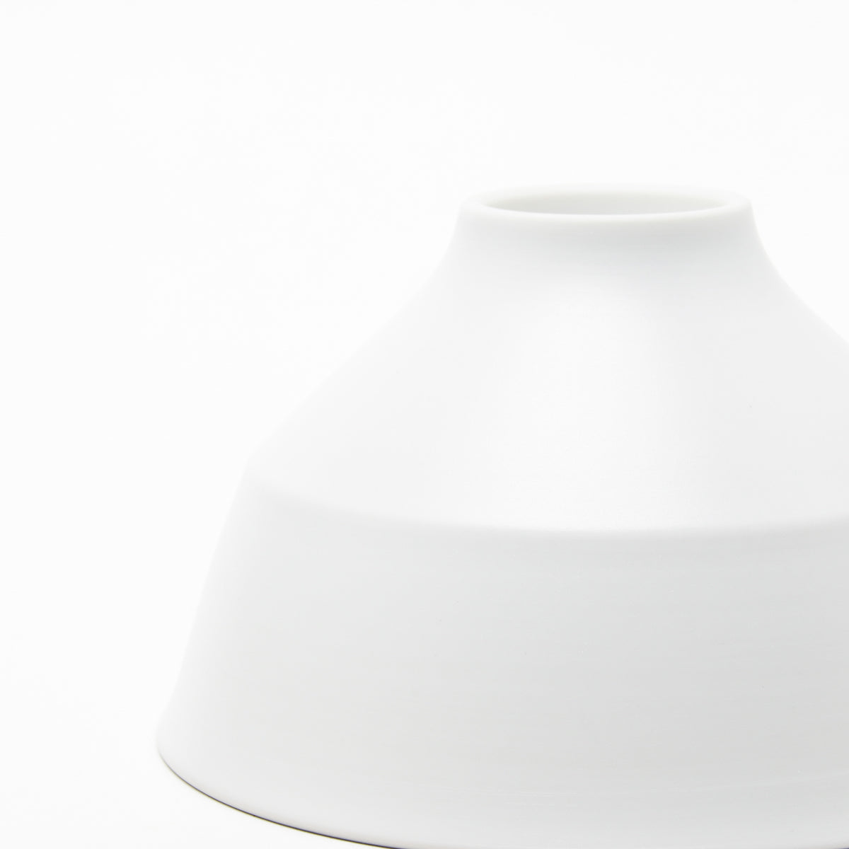 有田焼 外刷毛 内墨瑠璃 変形飯碗 12cm ARITA PORCELAIN LAB Studio1156