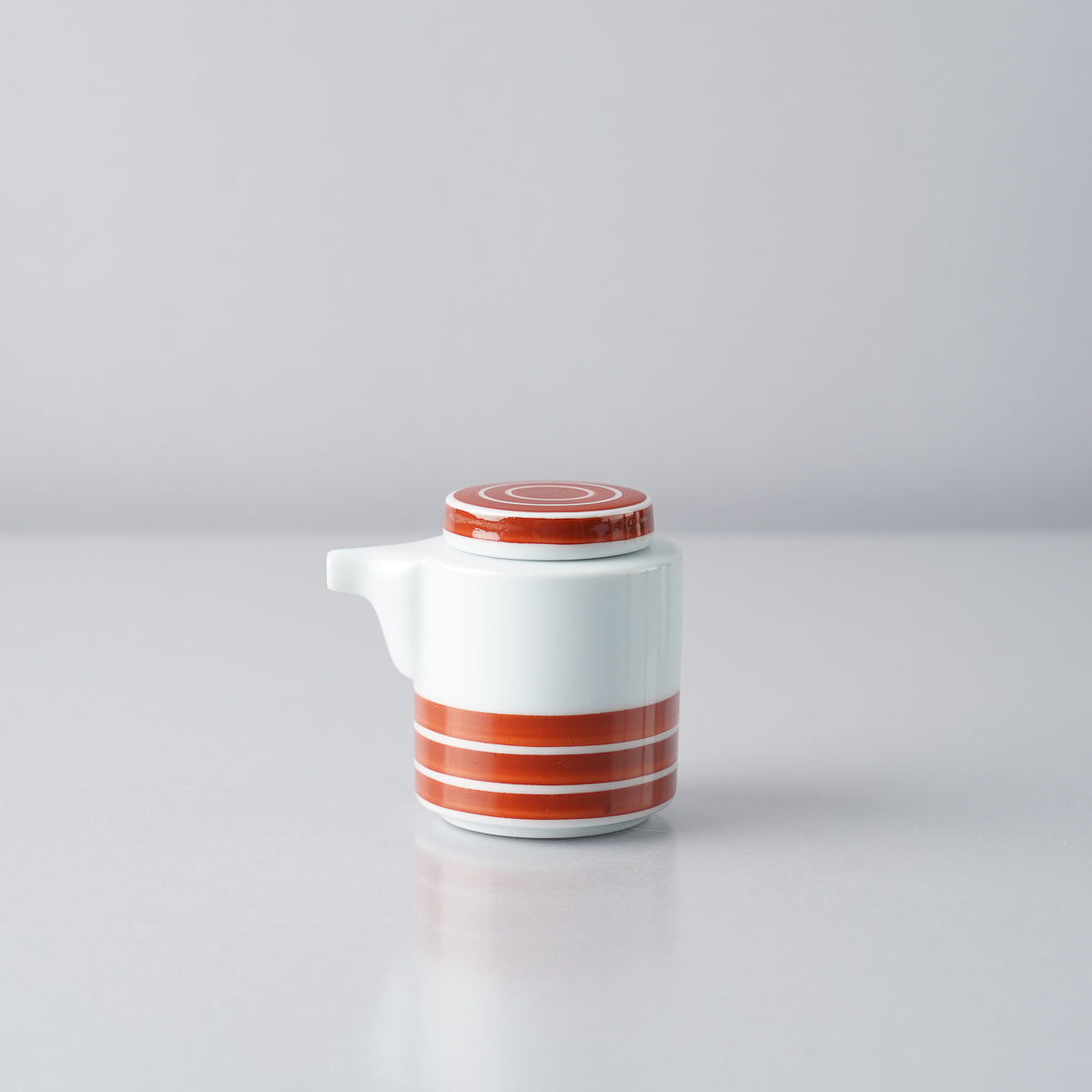 有田焼 独楽筋 タレない 醤油差(小) 45ml [数量限定] 朱 ARITA PORCELAIN LAB Studio1156