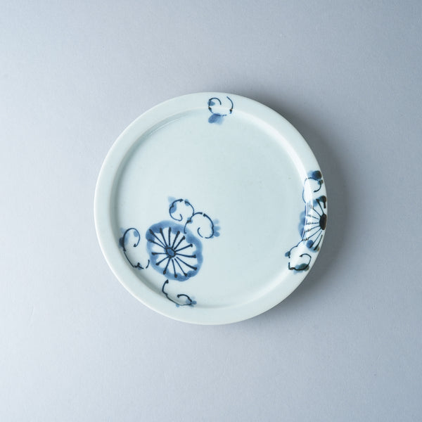 有田焼 染付菊絵 五寸天平皿 14.5cm アリタポーセリンラボ